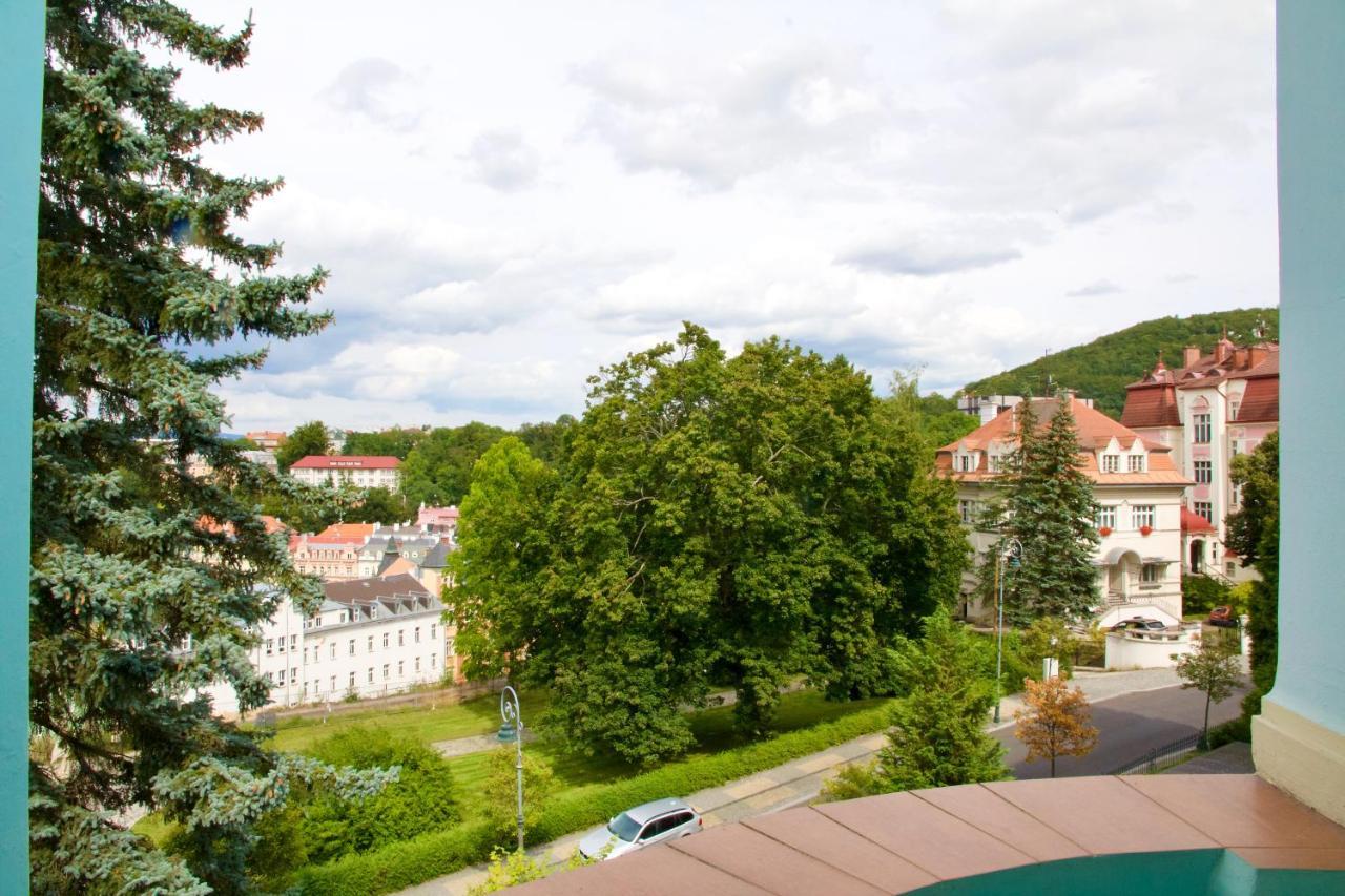 Ubytovani 1204 Na Ulici Krale Jiriho Leilighet Karlovy Vary Eksteriør bilde